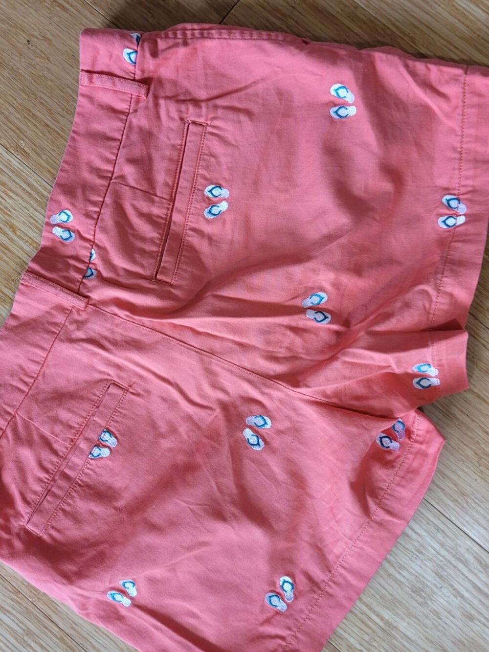 SUPER CUTE ~JONES NEW YORK~ SHORTS With Flip flop shoes